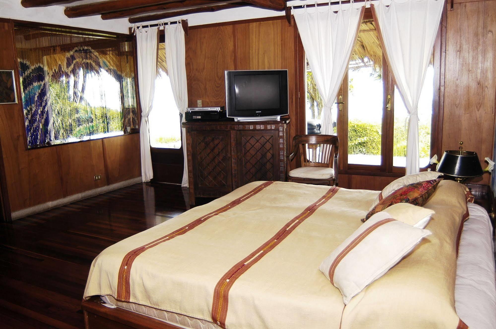 Tzampoc Resort Santa Catarina Palopó Exteriör bild